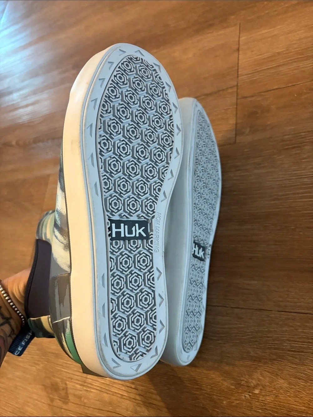 Huk Kids Green and Blue Camo Slip-On Rain Boots size 6